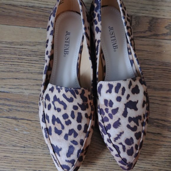 JustFab Shoes - Leopard Print Pointed toe Flats Size 6.5